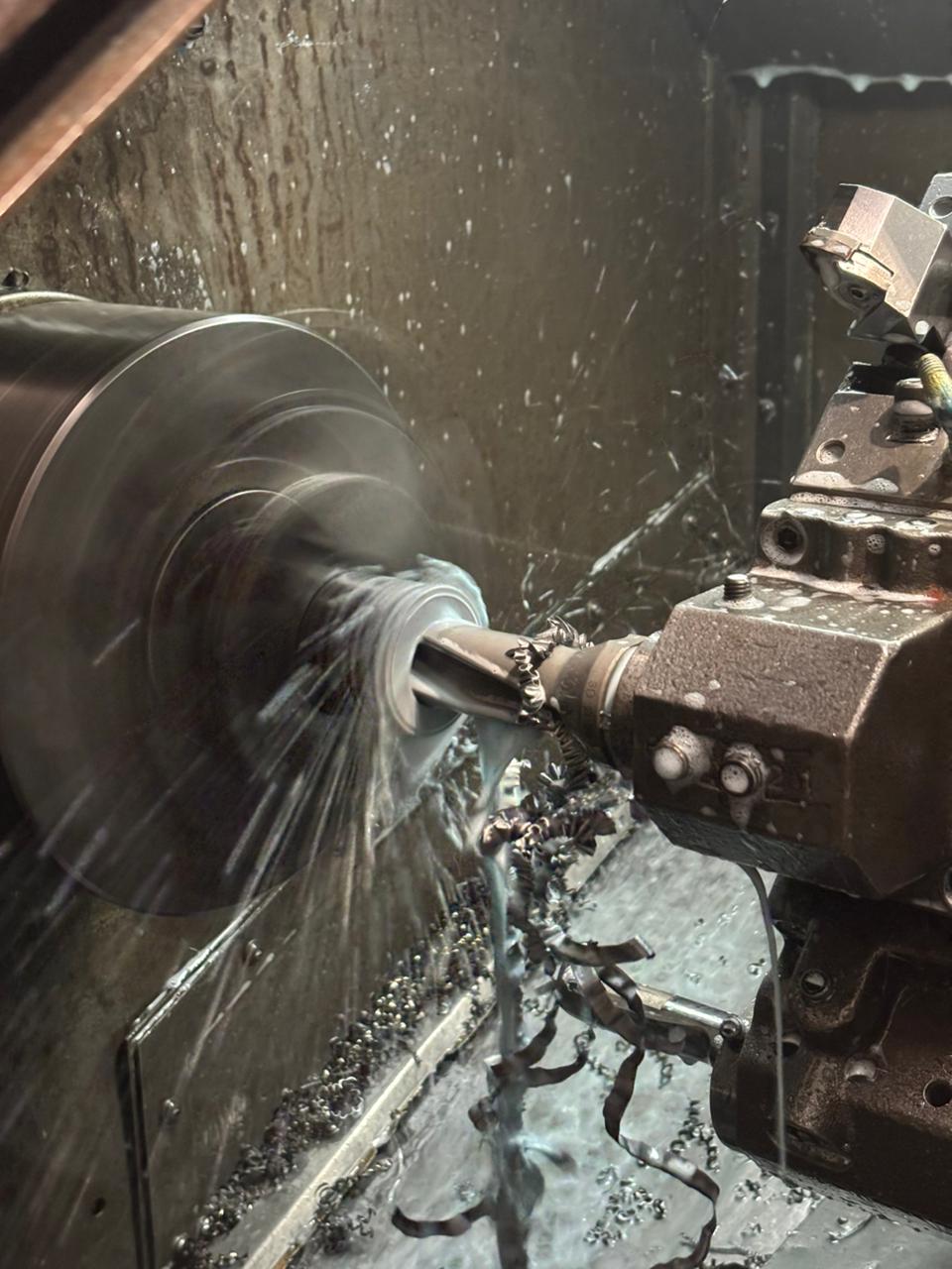 Torno Mecânico Romi de Grande Porte